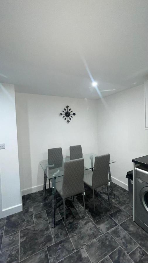 2 Bed Room Luxury Apartment In Old Kent Road London Ngoại thất bức ảnh